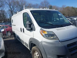 2014 Ram ProMaster Cargo z VIN 3C6TRVAG2EE101011, wystawiony jako IAAI lot #42068141 z przebiegiem Nie podano mil oraz . Historia ofert i sprzedaży dostępna na DreamBid. Obrazek 12.