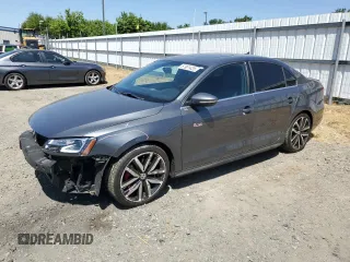 2014 Volkswagen Jetta GLI Edition 30 z VIN 3VW4S7AJ2EM372744, wystawiony jako Copart lot #57901435 z przebiegiem 88 303 mil mil oraz Szkoda całkowita • Salvage title. Historia ofert i sprzedaży dostępna na DreamBid. Obrazek 1.