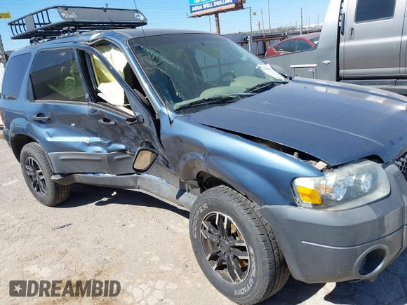 2006 Ford Escape XLT z VIN 1FMCU93126KB09191, wystawiony jako IAAI lot #41700899 z przebiegiem 123 345 mil mil oraz . Historia ofert i sprzedaży dostępna na DreamBid. Obrazek 13.