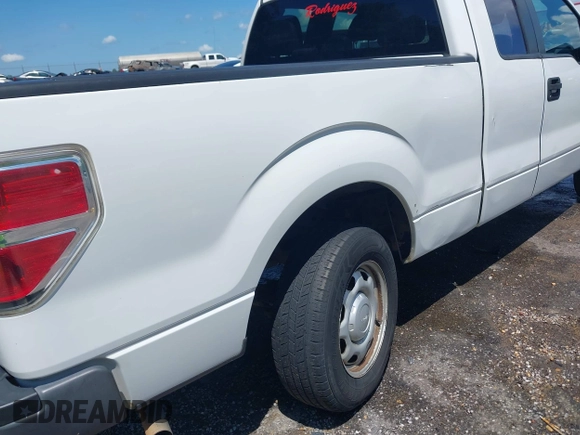 2013 Ford F-150 XL with VIN 1FTEX1CM8DFB15826, listed as a IAAI auction lot 42471324 with 354,738 mi miles and . Bid and sale history available at DreamBid. Image 18.