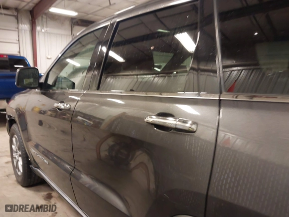 2016 Jeep Grand Cherokee Limited 75th Anniversary with VIN 1C4RJFBGXGC425705, listed as a IAAI auction lot 41779755 with 142,711 mi miles. Bid and sale history available at carsss.com. Image 15.