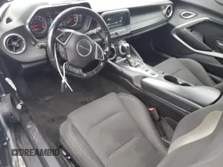2017 Chevrolet Camaro 1LT z VIN 1G1FB3DS2H0141478, wystawiony jako Copart lot #53981675 z przebiegiem 143 420 mil mil oraz Szkoda całkowita • Salvage title. Historia ofert i sprzedaży dostępna na DreamBid. Obrazek 8.