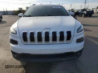 2017 Jeep Cherokee Latitude с VIN 1C4PJLCB5HW596077, выставлен на аукционе Copart как лот 54083925 с пробегом 81 209 миль миль и Списание • Salvage title. История ставок и продаж доступна на DreamBid. Изображение 5.