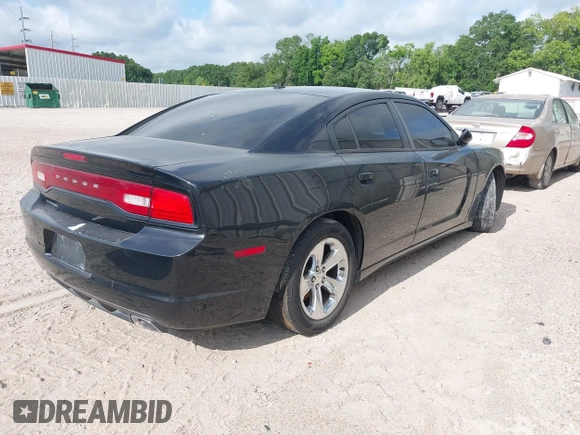 2013 Dodge Charger SE z VIN 2C3CDXBG4DH678292, wystawiony jako IAAI lot #42254453 z przebiegiem 269 450 mil mil oraz . Historia ofert i sprzedaży dostępna na DreamBid. Obrazek 4.