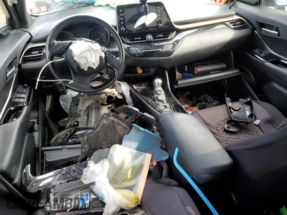 2019 Toyota C-HR XLE with VIN NMTKHMBX4KR097964, listed as a Copart auction lot 50431145 with 0 mi miles and Salvage Title. Bid and sale history available at carsss.com. Image 8.