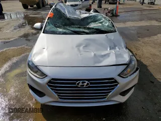 2021 Hyundai Accent SE z VIN 3KPC24A65ME143279, wystawiony jako Copart lot #52489585 z przebiegiem 61 106 mil mil oraz Nie do naprawy • Non repairable. Historia ofert i sprzedaży dostępna na DreamBid. Obrazek 5.