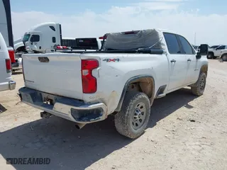 2021 Chevrolet Silverado 2500HD Work Truck with VIN 1GC1YLE7XMF212931, listed as a IAAI auction lot 42046367 with 155,497 mi miles. Bid and sale history available at carsss.com. Image 4.