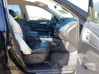 2020 Nissan Pathfinder SL with VIN 5N1DR2CN5LC577504, listed as a IAAI auction lot 41332874 with 82,308 mi miles. Bid and sale history available at carsss.com. Image 5.