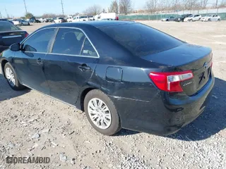 2012 Toyota Camry L with VIN 4T4BF1FKXCR176980, listed as a IAAI auction lot 41846368 with 190,645 mi miles. Bid and sale history available at carsss.com. Image 3.