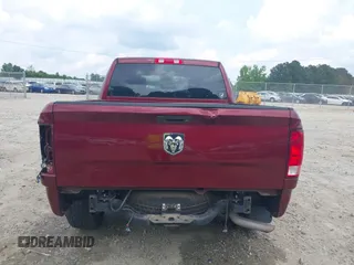 2018 Ram 1500 Express z VIN 3C6RR6KGXJG234449, wystawiony jako IAAI lot #42281120 z przebiegiem 72 896 mil mil oraz . Historia ofert i sprzedaży dostępna na DreamBid. Obrazek 17.