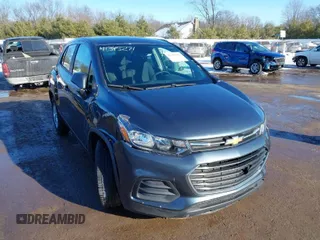 2021 Chevrolet Trax LS with VIN KL7CJKSB2MB303227, listed as a IAAI auction lot 41345271 with 51,801 mi miles. Bid and sale history available at carsss.com. Image 1.