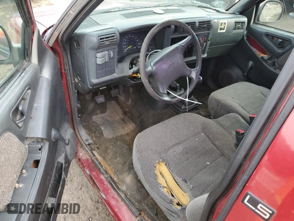1997 Chevrolet S-10 with VIN 1GCCS1447VK133537, listed as a Copart auction lot 42354235 with 122,005 mi miles and Salvage Title. Bid and sale history available at carsss.com. Image 8.
