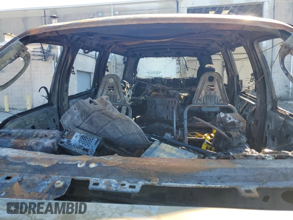 2005 Ford Excursion Special Serv z VIN 1FMSU41P15EC25081, wystawiony jako Copart lot #76703614 z przebiegiem Nie podano mil oraz Nie do naprawy • Non repairable. Historia ofert i sprzedaży dostępna na DreamBid. Obrazek 10.