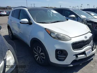 2019 Kia Sportage EX z VIN KNDPN3AC2K7522598, wystawiony jako IAAI lot #42154015 z przebiegiem 104 747 mil mil oraz . Historia ofert i sprzedaży dostępna na DreamBid. Obrazek 1.