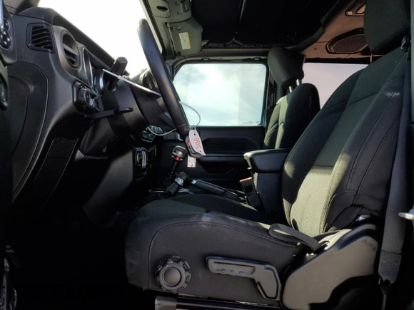 2020 Jeep Wrangler Willys with VIN 1C4GJXAG8LW285550, listed as a Copart auction lot 41337045 with 24,388 mi miles and Salvage title. Bid and sale history available at DreamBid. Image 7.