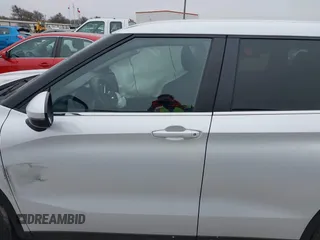 2024 Mitsubishi Outlander ES z VIN JA4J3UA86RZ007013, wystawiony jako IAAI lot #41643993 z przebiegiem 106 572 mil mil oraz . Historia ofert i sprzedaży dostępna na DreamBid. Obrazek 14.