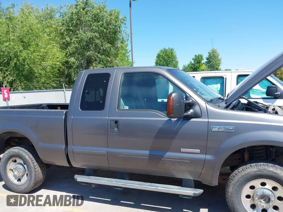 2006 Ford F-250 XL с VIN 1FTSX21P36EA09895, выставлен на аукционе IAAI как лот 42686302 с пробегом 230 401 миль миль и . История ставок и продаж доступна на DreamBid. Изображение 6.