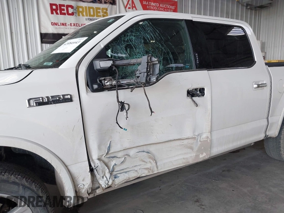 2015 Ford F-150 XLT z VIN 1FTEW1EF0FFB70257, wystawiony jako IAAI lot #42084443 z przebiegiem 123 351 mil mil oraz . Historia ofert i sprzedaży dostępna na DreamBid. Obrazek 6.
