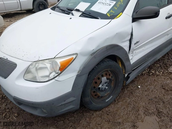 2008 Pontiac Vibe with VIN 5Y2SL65878Z424915, listed as a IAAI auction lot 41543220 with 200,250 mi miles. Bid and sale history available at carsss.com. Image 6.
