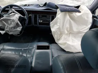 1994 Cadillac Fleetwood z VIN 1G6DW52P8RR724215, wystawiony jako Copart lot #57547715 z przebiegiem Nie podano mil oraz Szkoda całkowita • Salvage title. Historia ofert i sprzedaży dostępna na DreamBid. Obrazek 8.