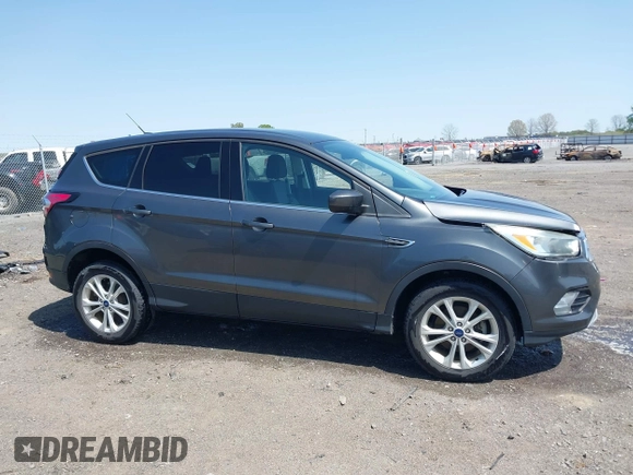 2017 Ford Escape SE with VIN 1FMCU0GD7HUB96092, listed as a IAAI auction lot 41919365 with 113,321 mi miles. Bid and sale history available at carsss.com. Image 13.