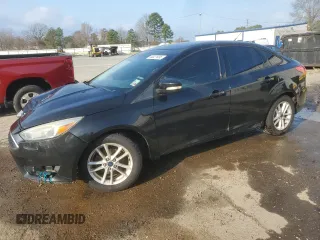 2015 Ford Focus SE with VIN 1FADP3F20FL257194, listed as a Copart auction lot 44021095 with 153,600 mi miles and Salvage Title. Bid and sale history available at carsss.com. Image 1.