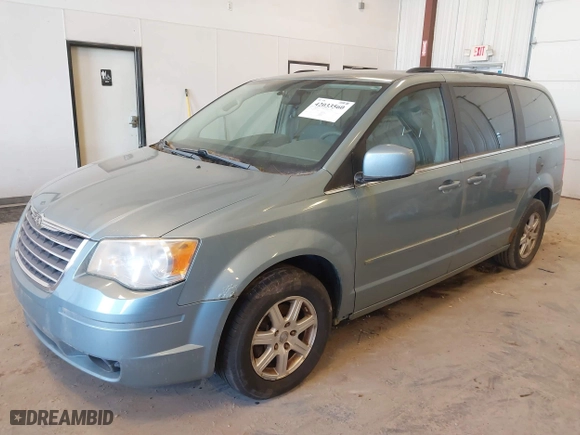 2008 Chrysler Town & Country Touring with VIN 2A8HR54P68R801362, listed as a IAAI auction lot 42033560 with 141,846 mi miles. Bid and sale history available at carsss.com. Image 17.