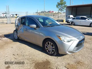 2016 Scion iA z VIN 3MYDLBZV5GY132580, wystawiony jako IAAI lot #42167207 z przebiegiem Nie podano mil oraz . Historia ofert i sprzedaży dostępna na DreamBid. Obrazek 1.