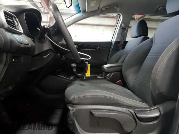 2019 Kia Sorento LX with VIN 5XYPGDA35KG461864, listed as a Copart auction lot 49346355 with 80,963 mi miles and Salvage Title. Bid and sale history available at DreamBid. Image 7.