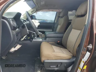 2017 Toyota Tundra SR5 z VIN 5TFRW5F11HX217532, wystawiony jako Copart lot #46910165 z przebiegiem 95 097 mil mil oraz Szkoda całkowita • Salvage title. Historia ofert i sprzedaży dostępna na DreamBid. Obrazek 7.