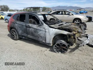 2014 BMW X1 xDrive28i with VIN WBAVL1C50EVY17163, listed as a Copart auction lot 47299605 with 0 mi miles and Non Repairable. Bid and sale history available at carsss.com. Image 4.
