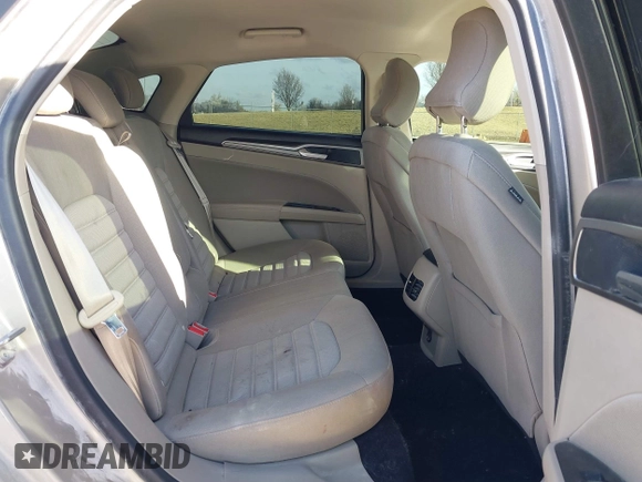 2019 Ford Fusion SE with VIN 3FA6P0HD3KR212008, listed as a IAAI auction lot 41465049 with 140,574 mi miles. Bid and sale history available at carsss.com. Image 8.