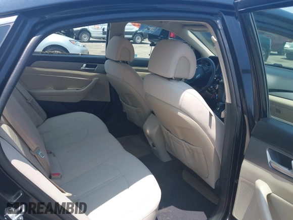 2015 Hyundai Sonata SE z VIN 5NPE24AF0FH205355, wystawiony jako IAAI lot #42419168 z przebiegiem 47 838 mil mil oraz . Historia ofert i sprzedaży dostępna na DreamBid. Obrazek 8.