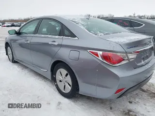 2014 Hyundai Sonata Hybrid Limited with VIN KMHEC4A4XEA117023, listed as a IAAI auction lot 41299461 with 154,822 mi miles. Bid and sale history available at carsss.com. Image 3.