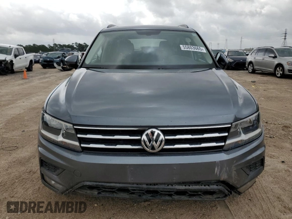 2018 Volkswagen Tiguan SEL z VIN 3VV2B7AX7JM004960, wystawiony jako Copart lot #55803665 z przebiegiem 102 492 mil mil oraz Szkoda całkowita • Salvage title. Historia ofert i sprzedaży dostępna na DreamBid. Obrazek 5.