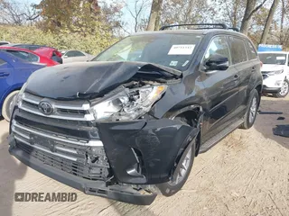 2017 Toyota Highlander XLE with VIN 5TDJZRFH6HS468478, listed as a IAAI auction lot 40711342 with 197,481 mi miles and . Bid and sale history available at DreamBid. Image 2.