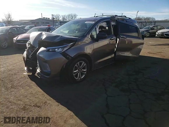 2021 Toyota Sienna XSE with VIN 5TDDSKFC1MS003145, listed as a Copart auction lot 85963334 with 74,145 mi miles and Salvage Title. Bid and sale history available at carsss.com. Image 15.