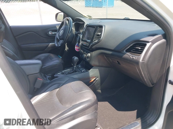 2019 Jeep Cherokee Limited with VIN 1C4PJMDX7KD371114, listed as a IAAI auction lot 42492116 with 83,694 mi miles and . Bid and sale history available at DreamBid. Image 5.