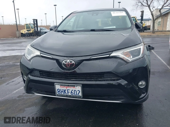 2018 Toyota RAV4 XLE with VIN 2T3WFREV3JW516867, listed as a IAAI auction lot 41765369 with 54,390 mi miles. Bid and sale history available at carsss.com. Image 13.