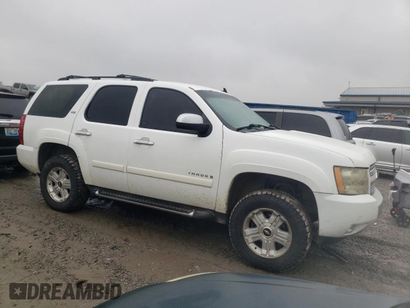 2008 Chevrolet Tahoe 3LT z VIN 1GNFK13018R141423, wystawiony jako Copart lot #43813525 z przebiegiem 288 352 mil mil oraz Szkoda całkowita • Salvage title. Historia ofert i sprzedaży dostępna na DreamBid. Obrazek 4.