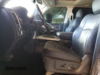 2017 Ram 2500 Laramie with VIN 3C6UR5NLXHG624541, listed as a Copart auction lot 89405515 with 98,927 mi miles and Salvage title. Bid and sale history available at DreamBid. Image 7.