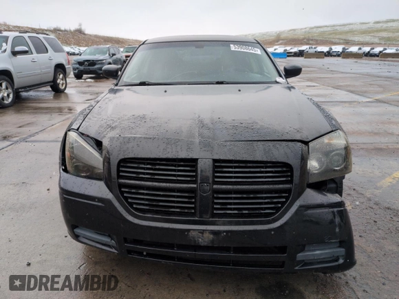 2005 Dodge Magnum SE z VIN 2D4FV48V55H529419, wystawiony jako Copart lot #53908645 z przebiegiem 176 793 mil mil oraz Szkoda całkowita • Salvage title. Historia ofert i sprzedaży dostępna na DreamBid. Obrazek 5.