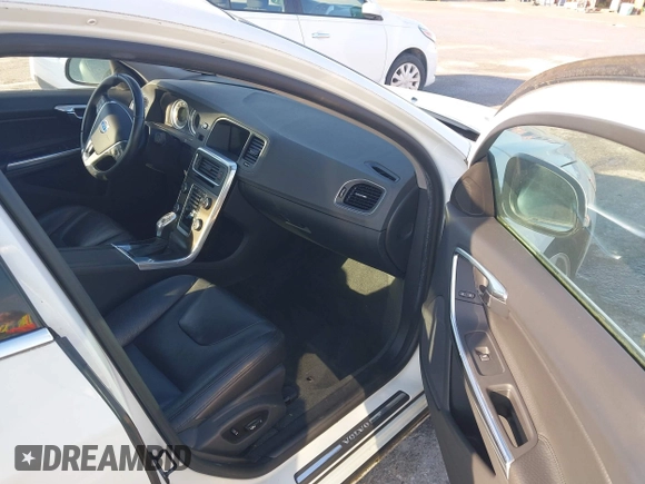 2013 Volvo S60 T5 Premier with VIN YV1612FS8D1232707, listed as a IAAI auction lot 41916058 with Not provided miles and . Bid and sale history available at DreamBid. Image 5.