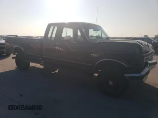 1988 Ford F-250 with VIN 1FTHX26M5JKA25728, listed as a Copart auction lot 62624414 with 41,822 mi miles and Salvage Title. Bid and sale history available at carsss.com. Image 4.