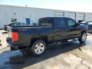 2018 Chevrolet Silverado 1500 LT with VIN 3GCUKREC3JG475223, listed as a Copart auction lot 52489485 with 189,001 mi miles and Salvage Title. Bid and sale history available at carsss.com. Image 3.