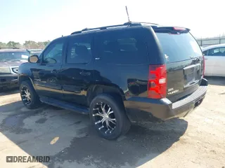 2007 GMC Yukon SLT with VIN 1GKFC13007R327382, listed as a IAAI auction lot 41691281 with 202,926 mi miles. Bid and sale history available at carsss.com. Image 3.