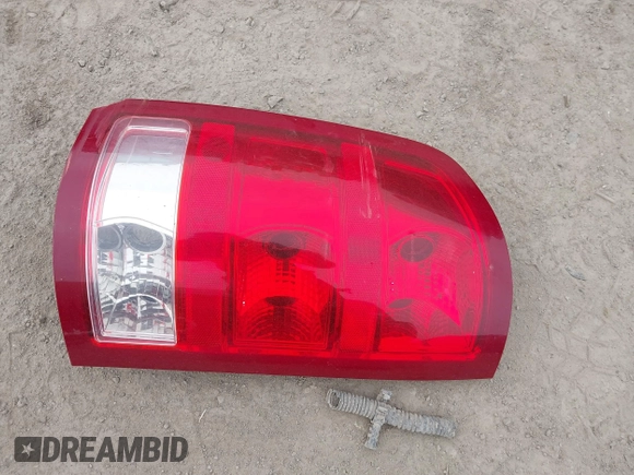 2009 GMC Sierra 2500HD SLE z VIN 1GTHK59K59E136509, wystawiony jako IAAI lot #42308626 z przebiegiem 127 256 mil mil oraz . Historia ofert i sprzedaży dostępna na DreamBid. Obrazek 12.
