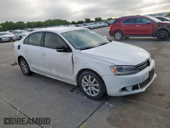 2013 Volkswagen Jetta SE with VIN 3VWDX7AJ5DM445332, listed as a Copart auction lot 58622645 with 241,388 mi miles and Clean title. Bid and sale history available at DreamBid. Image 4.