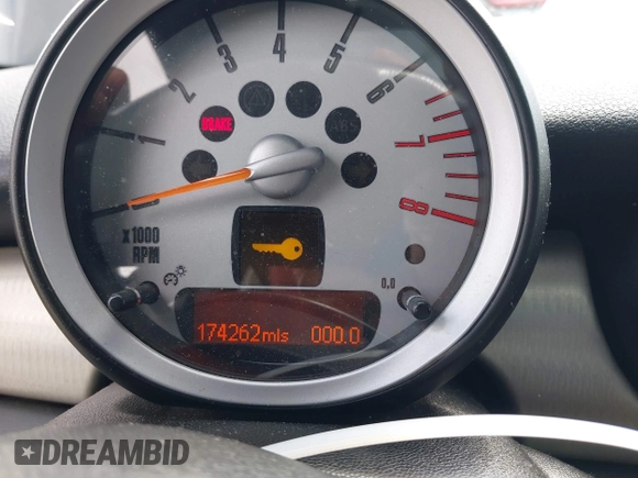2007 MINI Hardtop S with VIN WMWMF73557TT80376, listed as a IAAI auction lot 42067228 with 174,262 mi miles and . Bid and sale history available at DreamBid. Image 7.