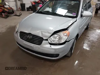 2011 Hyundai Accent GLS z VIN KMHCN4AC1BU605828, wystawiony jako IAAI lot #42129829 z przebiegiem 154 224 mil mil oraz . Historia ofert i sprzedaży dostępna na DreamBid. Obrazek 6.